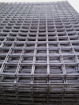 安平縣炅盛絲網制品 專業生產與銷售鋼板網、建筑網片及鐵絲等絲網產品